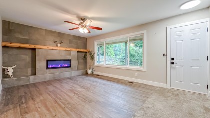 Photo 9 at 11185 272 Street, Thornhill MR, Maple Ridge