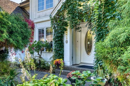 Photo 6 at 35210 Mcewen Avenue, Hatzic, Mission