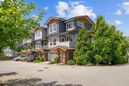 Photo 3 at 1 - 24086 104 Avenue, Albion, Maple Ridge