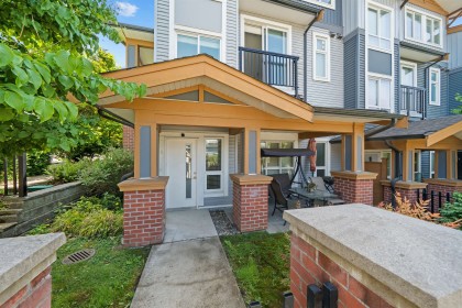Photo 4 at 1 - 24086 104 Avenue, Albion, Maple Ridge