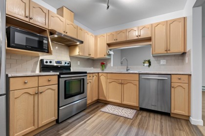 Photo 6 at 307 - 19241 Ford Road, Central Meadows, Pitt Meadows