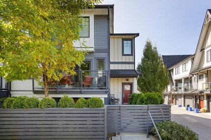 Photo 5 at 32 - 19451 Sutton Avenue, South Meadows, Pitt Meadows