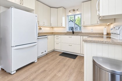 Photo 10 at 12232 Cypress Court, Mid Meadows, Pitt Meadows