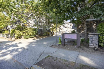 Photo 2 at 42 - 19141 124 Avenue, Mid Meadows, Pitt Meadows