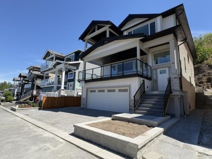 Photo 1 at 16 - 24850 106 Avenue, Thornhill MR, Maple Ridge
