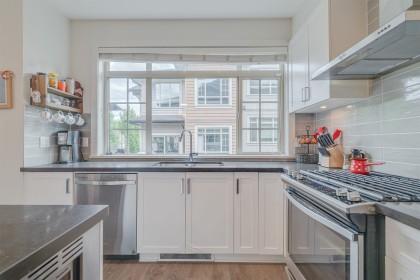 Photo 11 at 158 - 11305 240 Street, Cottonwood MR, Maple Ridge