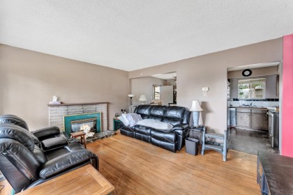 Photo 4 at 24931 121 Avenue, Websters Corners, Maple Ridge