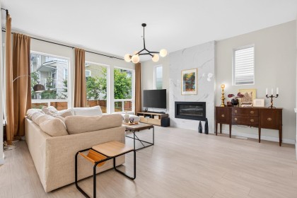 Photo 8 at 11328 230 Street, East Central, Maple Ridge