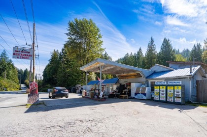 Photo 5 at 28588 Dewdney Trunk Road, Whonnock, Maple Ridge