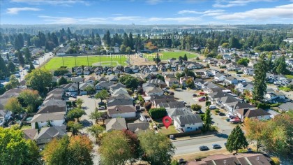 Photo 2 at 11698 206a Street, Southwest Maple Ridge, Maple Ridge