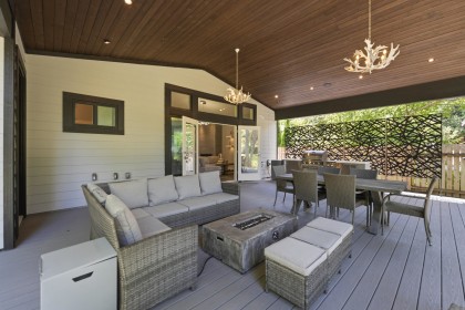 Photo 2 at 23257 Dogwood Avenue, East Central, Maple Ridge