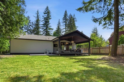 Photo 6 at 23257 Dogwood Avenue, East Central, Maple Ridge