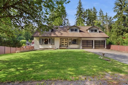 Photo 1 at 23257 Dogwood Avenue, East Central, Maple Ridge
