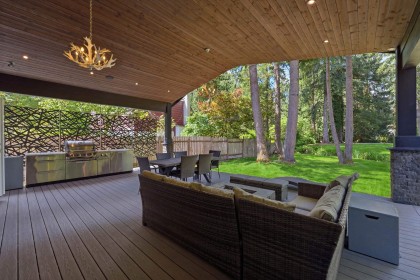 Photo 5 at 23257 Dogwood Avenue, East Central, Maple Ridge