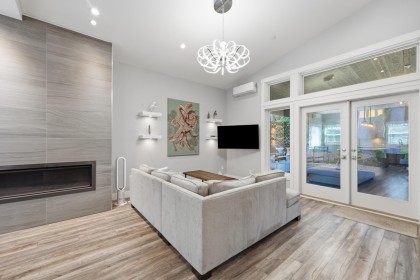 Photo 9 at 23257 Dogwood Avenue, East Central, Maple Ridge