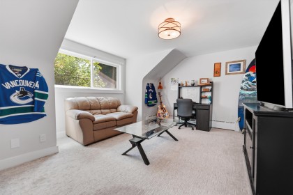 Photo 34 at 23257 Dogwood Avenue, East Central, Maple Ridge