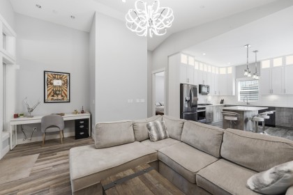 Photo 10 at 23257 Dogwood Avenue, East Central, Maple Ridge