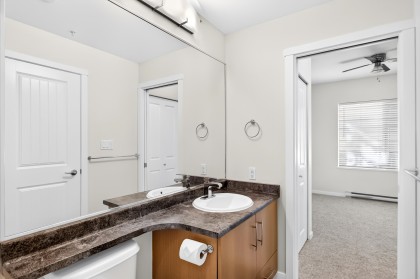 Photo 17 at 210 - 22290 North Avenue, West Central, Maple Ridge