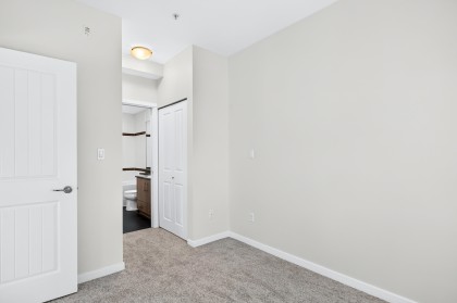 Photo 16 at 210 - 22290 North Avenue, West Central, Maple Ridge