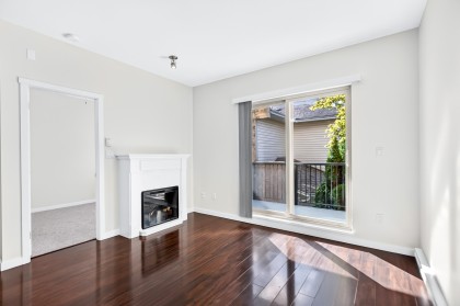 Photo 12 at 210 - 22290 North Avenue, West Central, Maple Ridge