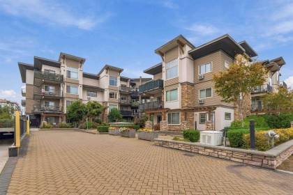 Photo 2 at 107 - 11935 Burnett Street, East Central, Maple Ridge