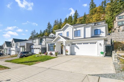 Photo 2 at 34007 Barker Court, Mission BC, Mission