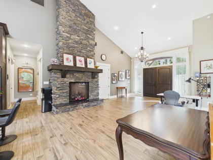 Photo 6 at 27242 Dewdney Trunk Road, Northeast, Maple Ridge