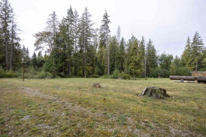 Photo 36 at 27242 Dewdney Trunk Road, Northeast, Maple Ridge
