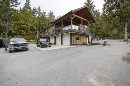 Photo 32 at 27242 Dewdney Trunk Road, Northeast, Maple Ridge