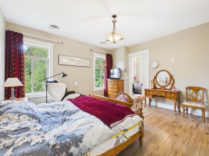 Photo 14 at 27242 Dewdney Trunk Road, Northeast, Maple Ridge