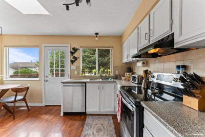 Photo 29 at 20445 Thorne Avenue, Southwest Maple Ridge, Maple Ridge