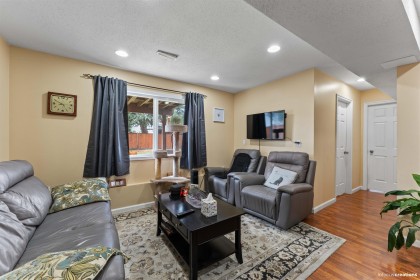 Photo 4 at 20445 Thorne Avenue, Southwest Maple Ridge, Maple Ridge