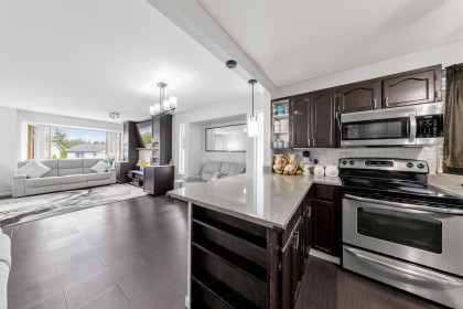 Photo 10 at 22442 125 Avenue, East Central, Maple Ridge