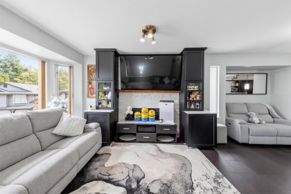 Photo 4 at 22442 125 Avenue, East Central, Maple Ridge
