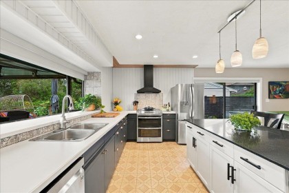 Photo 7 at 12461 Meadow Brook Place, Northwest Maple Ridge, Maple Ridge