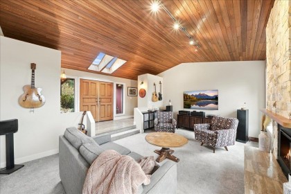 Photo 4 at 12461 Meadow Brook Place, Northwest Maple Ridge, Maple Ridge