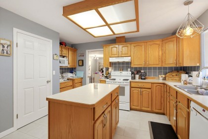 Photo 6 at 12476 231b Street, East Central, Maple Ridge