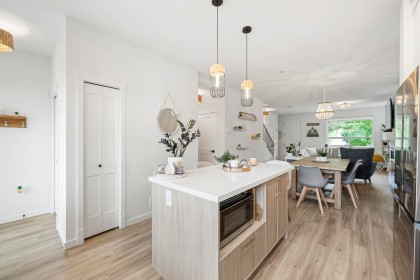 Photo 5 at 25097 112 Avenue, Thornhill MR, Maple Ridge