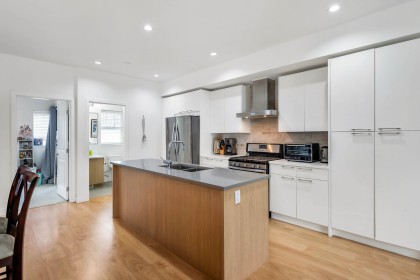 Photo 14 at 22 - 22810 113 Avenue, East Central, Maple Ridge