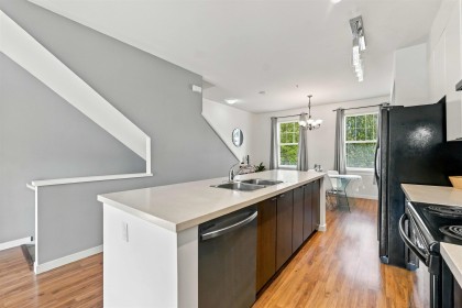 Photo 9 at 17 - 19572 Fraser Way, South Meadows, Pitt Meadows