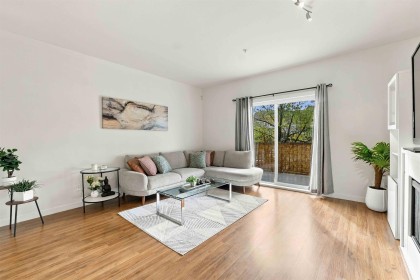 Photo 4 at 17 - 19572 Fraser Way, South Meadows, Pitt Meadows