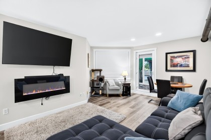 Photo 9 at 203 - 11724 225 Street, East Central, Maple Ridge