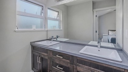 Photo 13 at 2 - 10480 248 Street, Thornhill MR, Maple Ridge