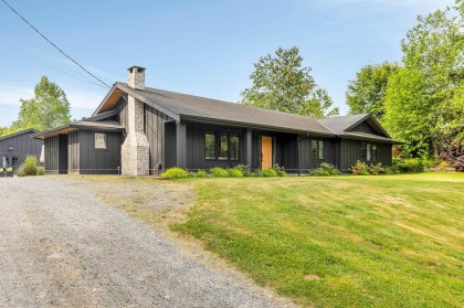 Photo 1 at 33496 Ihles Avenue, Mission BC, Mission