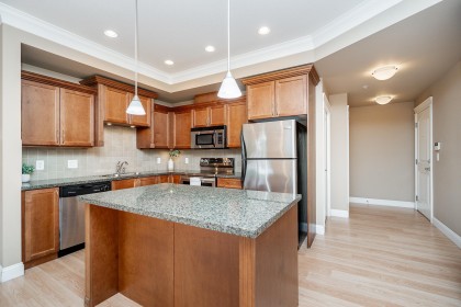 Photo 4 at 301 - 22150 Dewdney Trunk Road, West Central, Maple Ridge