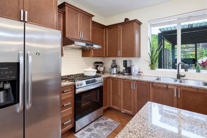 Photo 11 at 10758 Beecham Place, Thornhill MR, Maple Ridge