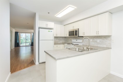 Photo 10 at 22 - 12449 191 Street, Mid Meadows, Pitt Meadows