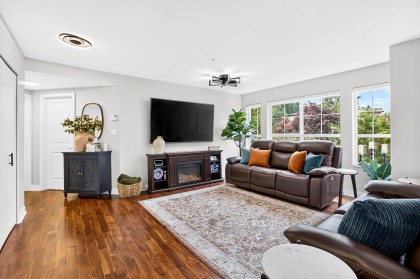 Photo 13 at 123 - 19673 Meadow Gardens Way, North Meadows PI, Pitt Meadows