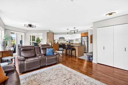 Photo 16 at 123 - 19673 Meadow Gardens Way, North Meadows PI, Pitt Meadows