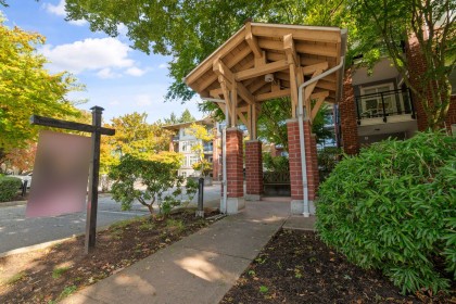 Photo 4 at 204 - 11950 Harris Road, Central Meadows, Pitt Meadows